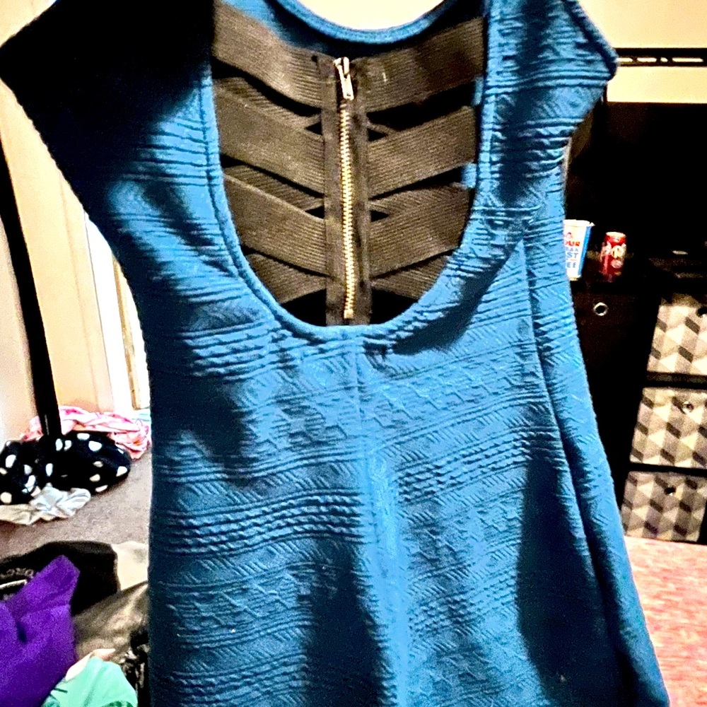 Dress - Picture 2 of 2